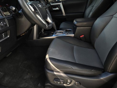 Used 2021 Toyota 4Runner SR5 Premium image 20
