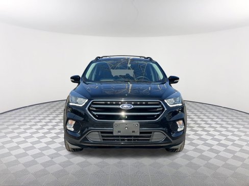 Used 2017 Ford Escape Titanium image 2