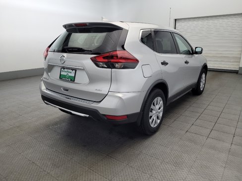 Used 2018 Nissan Rogue S image 9