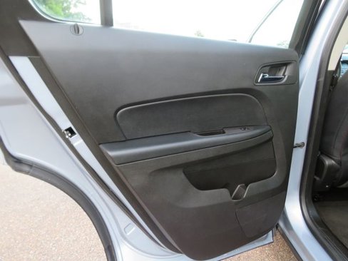Used 2015 Chevrolet Equinox LS image 30