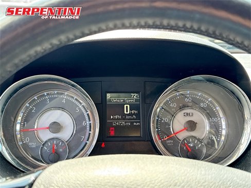 Used 2014 Chrysler Town & Country Touring-L image 14