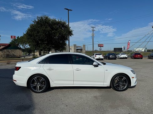 Used 2018 Audi A4 2.0T Premium Plus w/ Premium Plus Package image 4