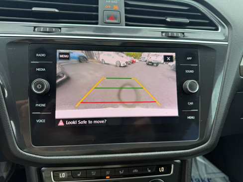 Used 2019 Volkswagen Tiguan SE w/ Panoramic Sunroof Package image 26