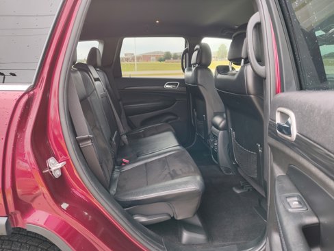 Used 2019 Jeep Grand Cherokee Laredo w/ Laredo X Package image 29