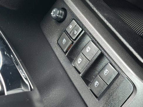 Used 2022 Toyota Tacoma TRD Off-Road image 47