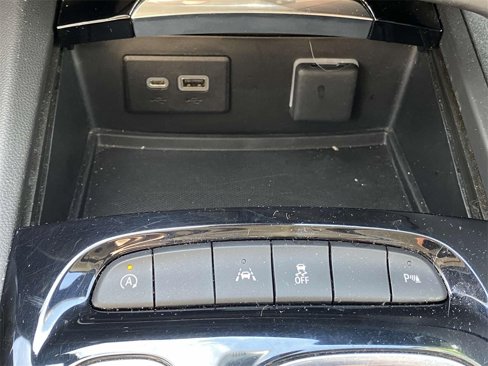 Used 2023 Buick Envision Essence image 27