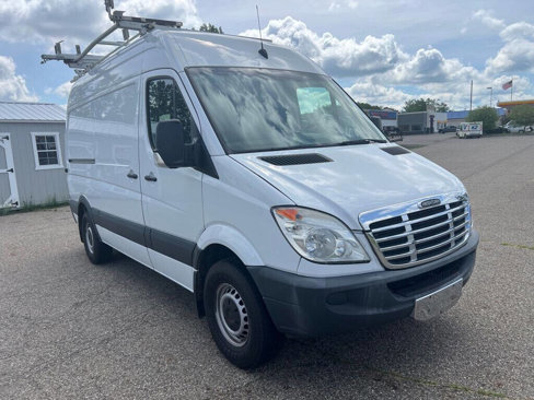 Used 2012 Freightliner Sprinter 2500 image 11