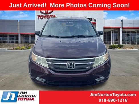 Used 2011 Honda Odyssey Touring image 2