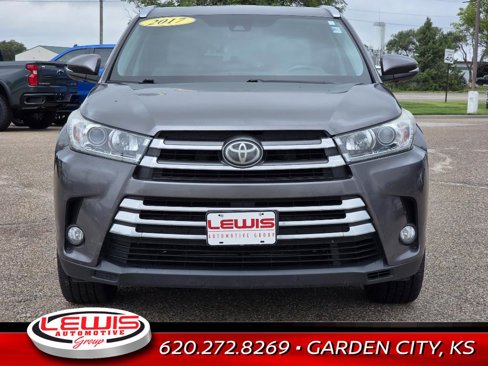 Used 2017 Toyota Highlander Limited image 4