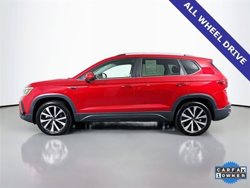Used 2023 Volkswagen Taos SE image 4