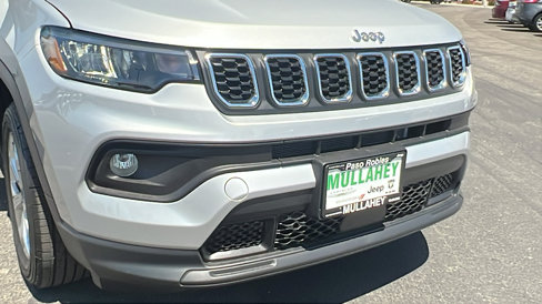 New 2025 Jeep Compass Latitude image 10