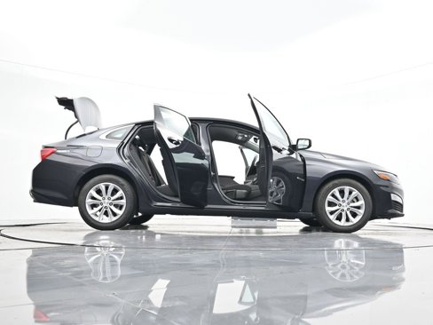 Used 2023 Chevrolet Malibu LT image 46