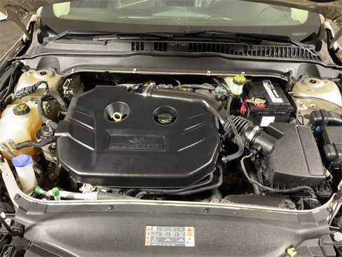 Used 2018 Ford Fusion SE w/ Equipment Group 201A image 7