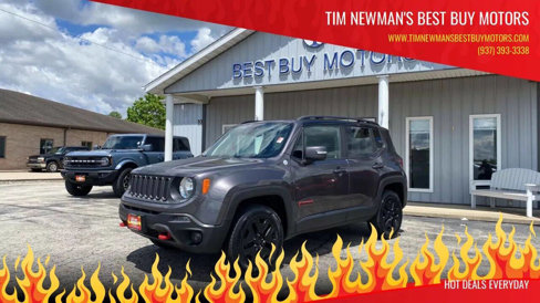 Used 2018 Jeep Renegade Trailhawk w/ Cold Weather Group II image 1