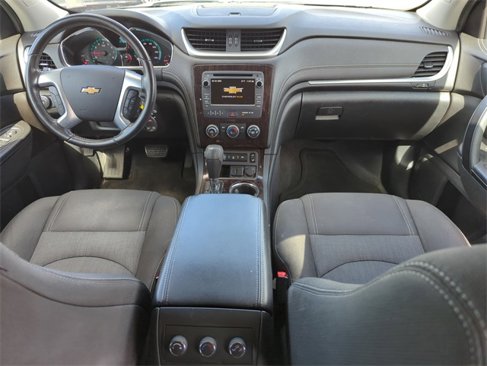 Used 2017 Chevrolet Traverse LT w/ Style and Technology Package image 18