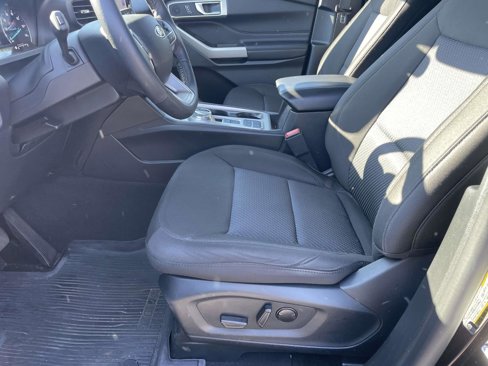 Used 2023 Ford Explorer XLT image 18