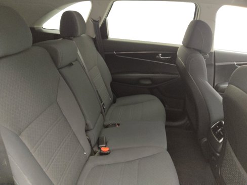 Used 2017 Kia Sorento LX w/ LX V6 Convenience Package image 19