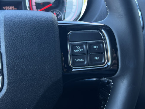 Used 2018 Dodge Grand Caravan SE image 26