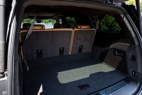 Used 2022 Cadillac Escalade ESV Premium Luxury image 33