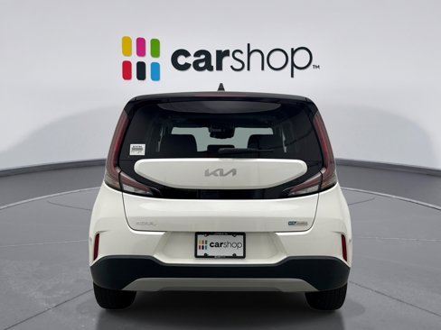 Used 2023 Kia Soul EX image 4