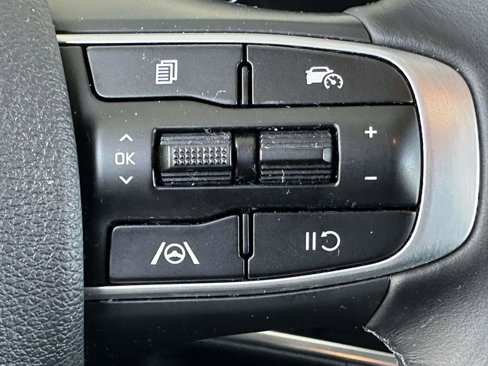 Used 2023 Kia Sportage EX image 28