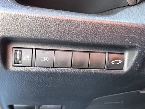 Used 2020 Toyota RAV4 XLE w/ Convenience Package image 25