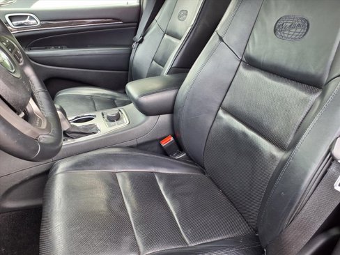 Used 2018 Jeep Grand Cherokee Overland image 3