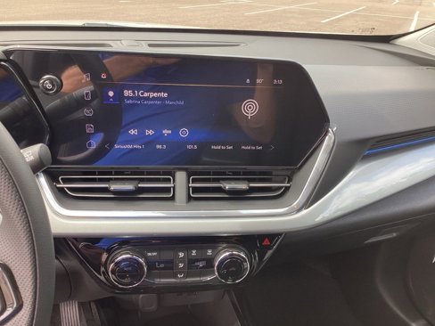 New 2025 Chevrolet Trax LT image 14