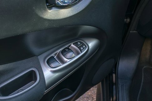 Used 2017 Nissan Juke S image 12