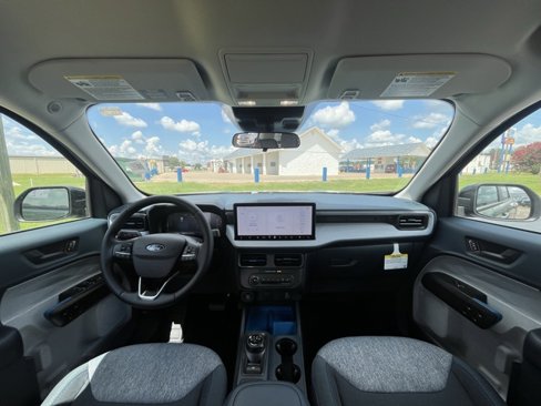New 2025 Ford Maverick XLT image 11
