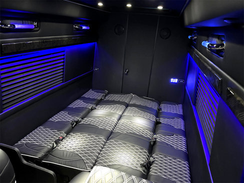 Used 2024 Mercedes-Benz Sprinter 3500 image 5
