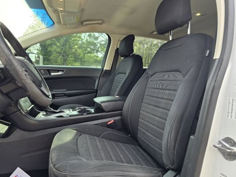 Used 2015 Ford Edge SE image 11
