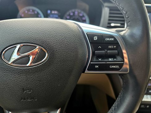 Used 2018 Hyundai Sonata Limited image 23