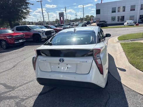 Used 2017 Toyota Prius Two image 8