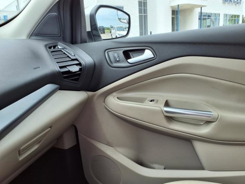 Used 2019 Ford Escape SEL image 20