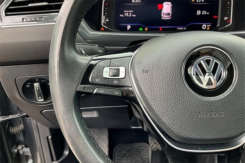 Used 2020 Volkswagen Tiguan SEL image 15