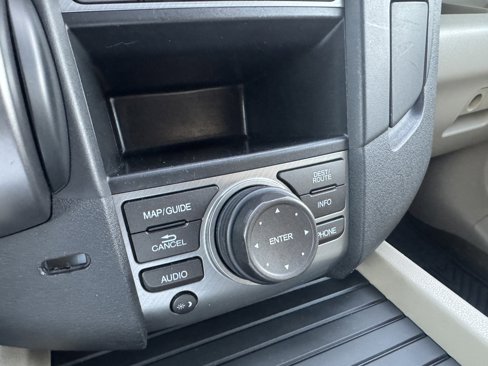 Used 2015 Honda Pilot Touring image 30