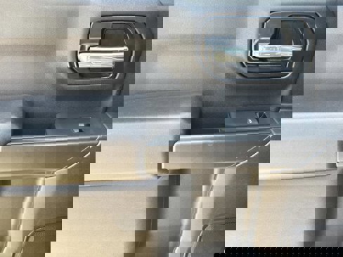 Certified 2022 Chevrolet Silverado 1500 Custom image 28