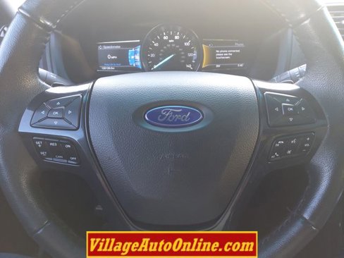 Used 2017 Ford Explorer XLT w/ Equipment Group 202A image 38