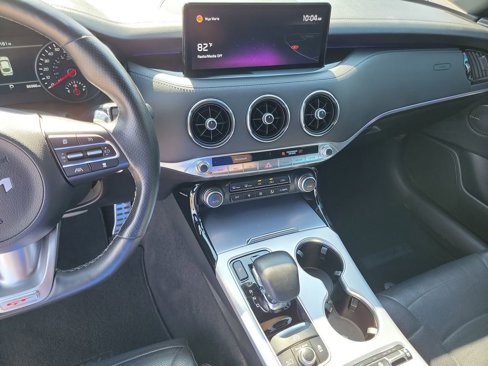 Used 2022 Kia Stinger GT2 image 32