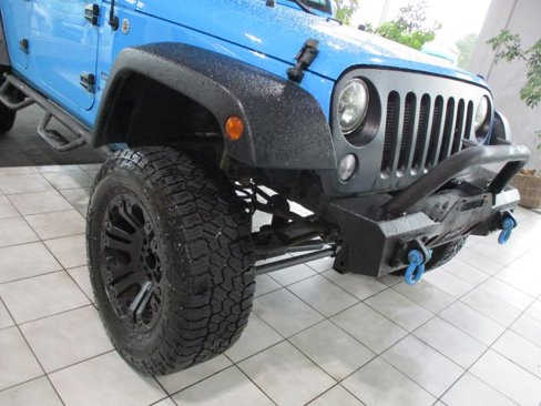 Used 2018 Jeep Wrangler Unlimited Sport image 7