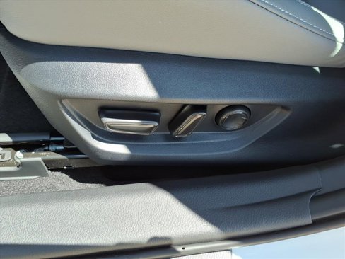New 2025 Toyota Camry SE image 13