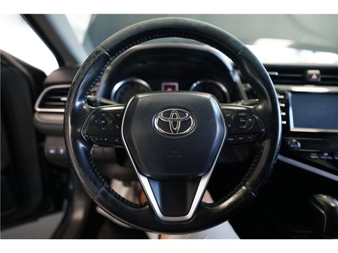 Used 2019 Toyota Camry SE w/ Carpet Mat Package image 18