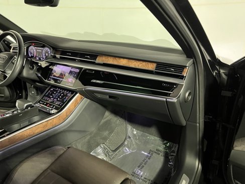 Used 2019 Audi A8 L 3.0T w/ Executive Package image 32