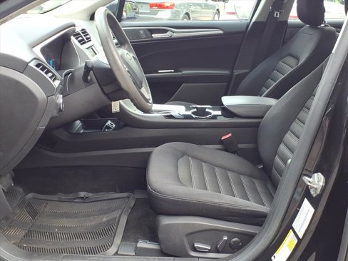 Used 2015 Ford Fusion SE image 7