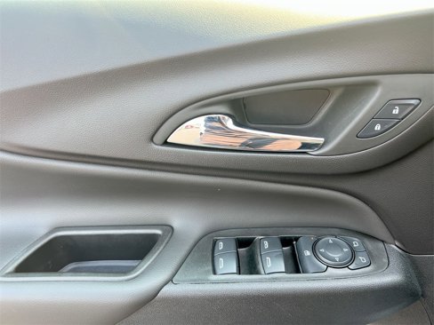 Certified 2024 Chevrolet Equinox LT image 20
