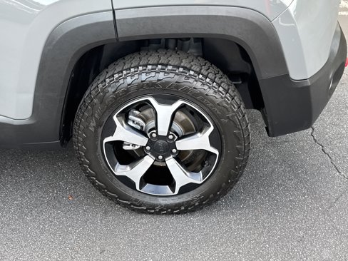 Used 2021 Jeep Renegade Trailhawk w/ Sun & Sound Group image 13