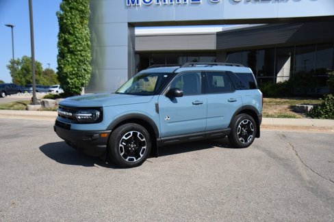 Used 2023 Ford Bronco Sport Outer Banks image 2