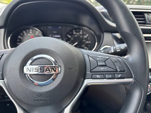 Certified 2020 Nissan Rogue Sport SV image 22