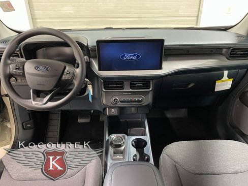 New 2025 Ford Maverick XL image 13